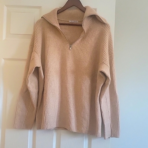 theo & spence Sweaters - Theo & Spence Pullover Zip Sweater